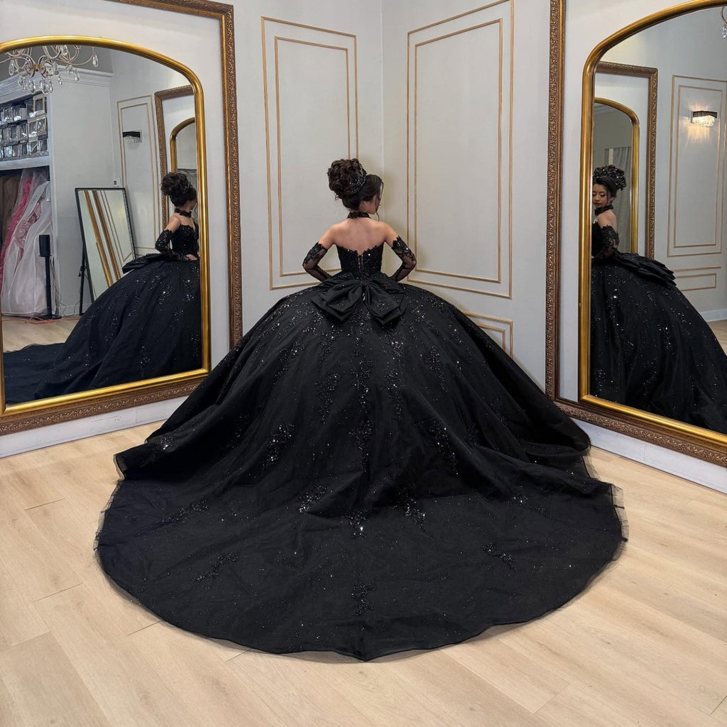 V Neck Sleeveless Sequins Beaded Appliques Bow Knot Black Sweet 15 Quinceañera Dress YQ1074