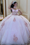 Vestido de Quinceañera Azul Marino con Lentejuelas, Apliques de Cuentas, Brillos y Escote Bardot YQ1055
