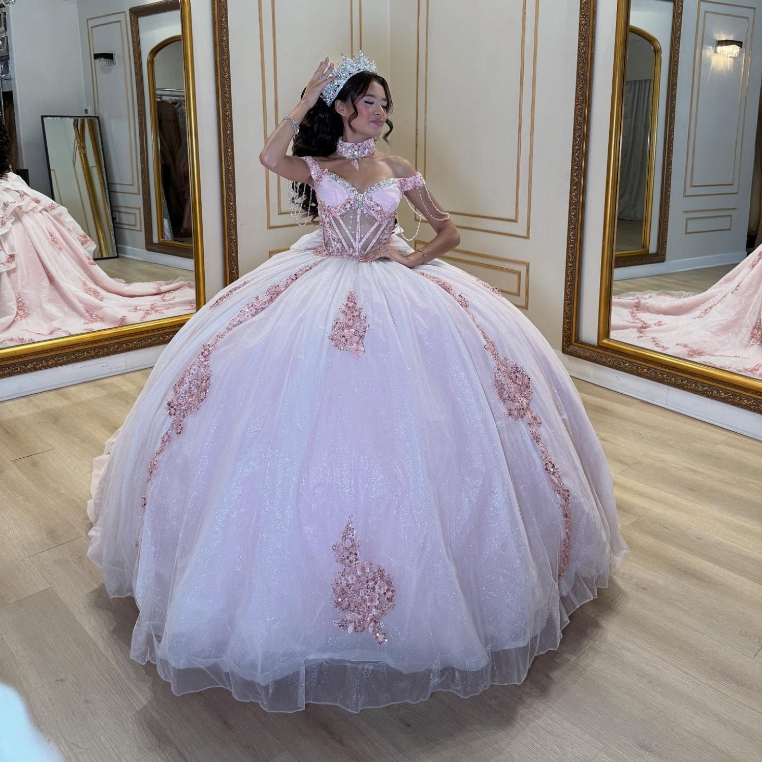 Vestido de Quinceañera Azul Marino con Lentejuelas, Apliques de Cuentas, Brillos y Escote Bardot YQ1055