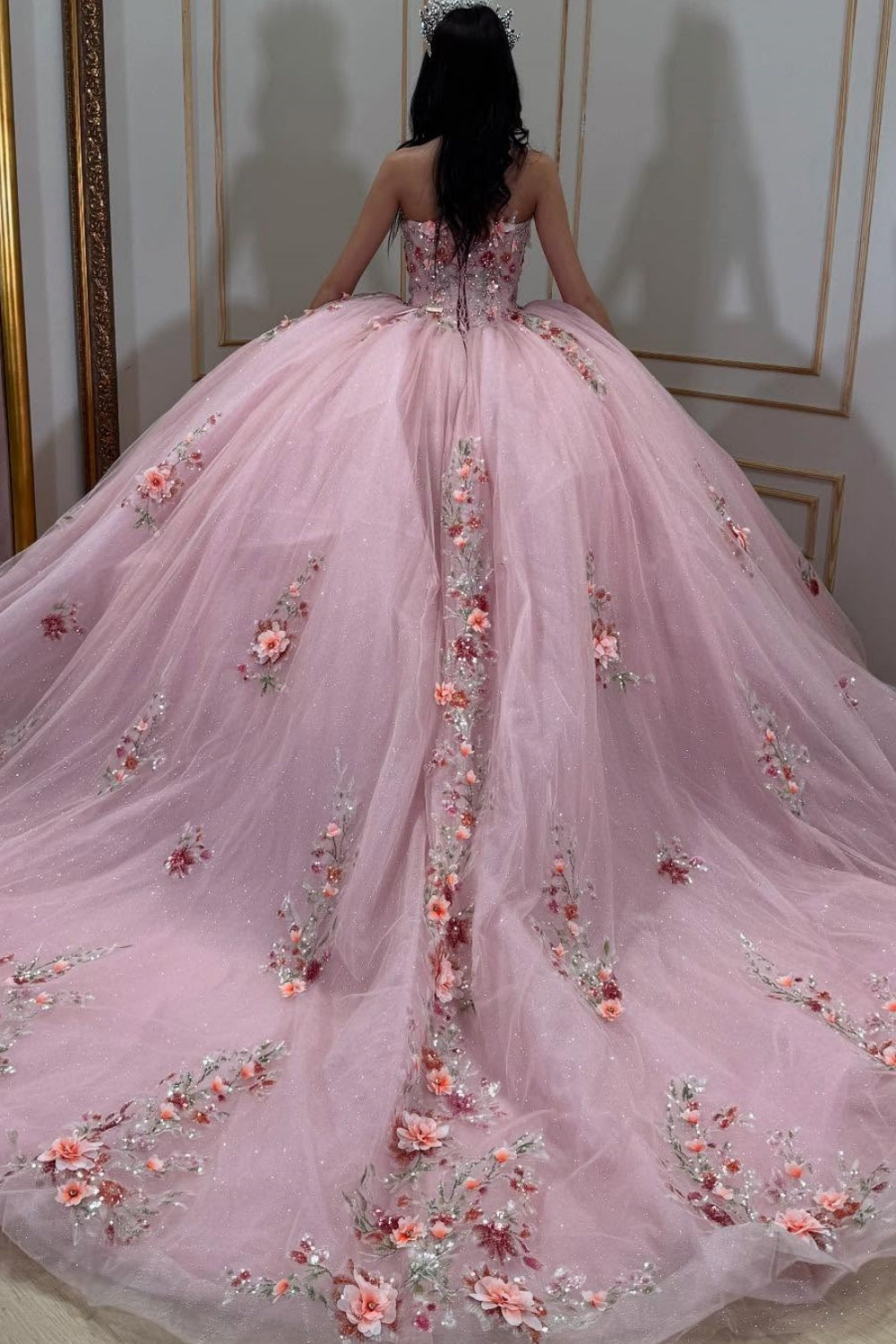 Vestido de Quinceañera Azul Marino con Lentejuelas, Apliques de Cuentas, Brillos y Escote Bardot YQ1055