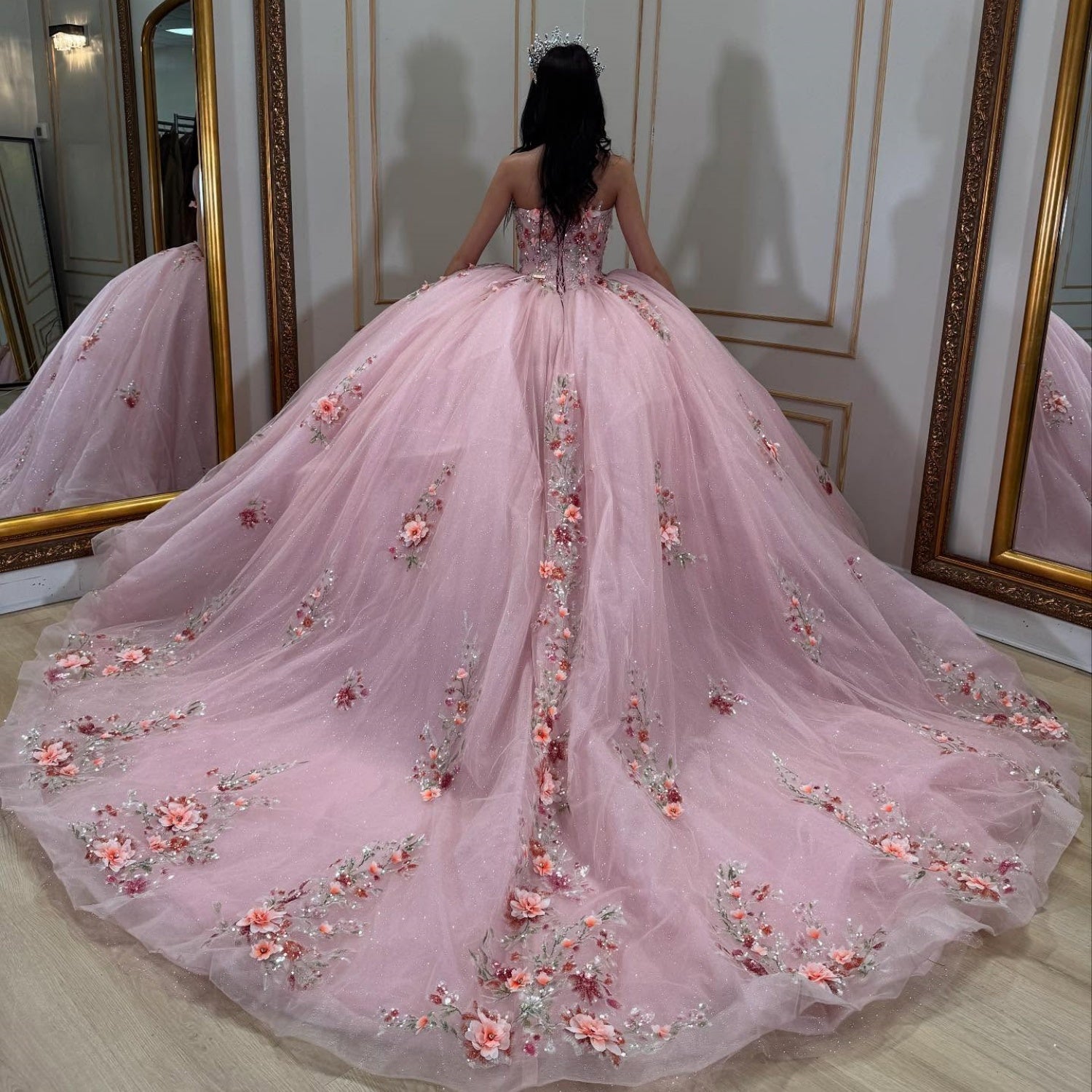 Vestido de Quinceañera Azul Marino con Lentejuelas, Apliques de Cuentas, Brillos y Escote Bardot YQ1055