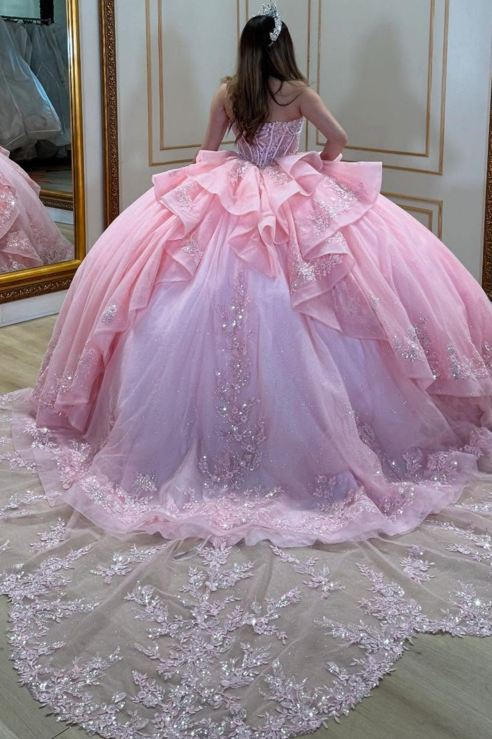 Vestido de Quinceañera Azul Marino con Lentejuelas, Apliques de Cuentas, Brillos y Escote Bardot YQ1055