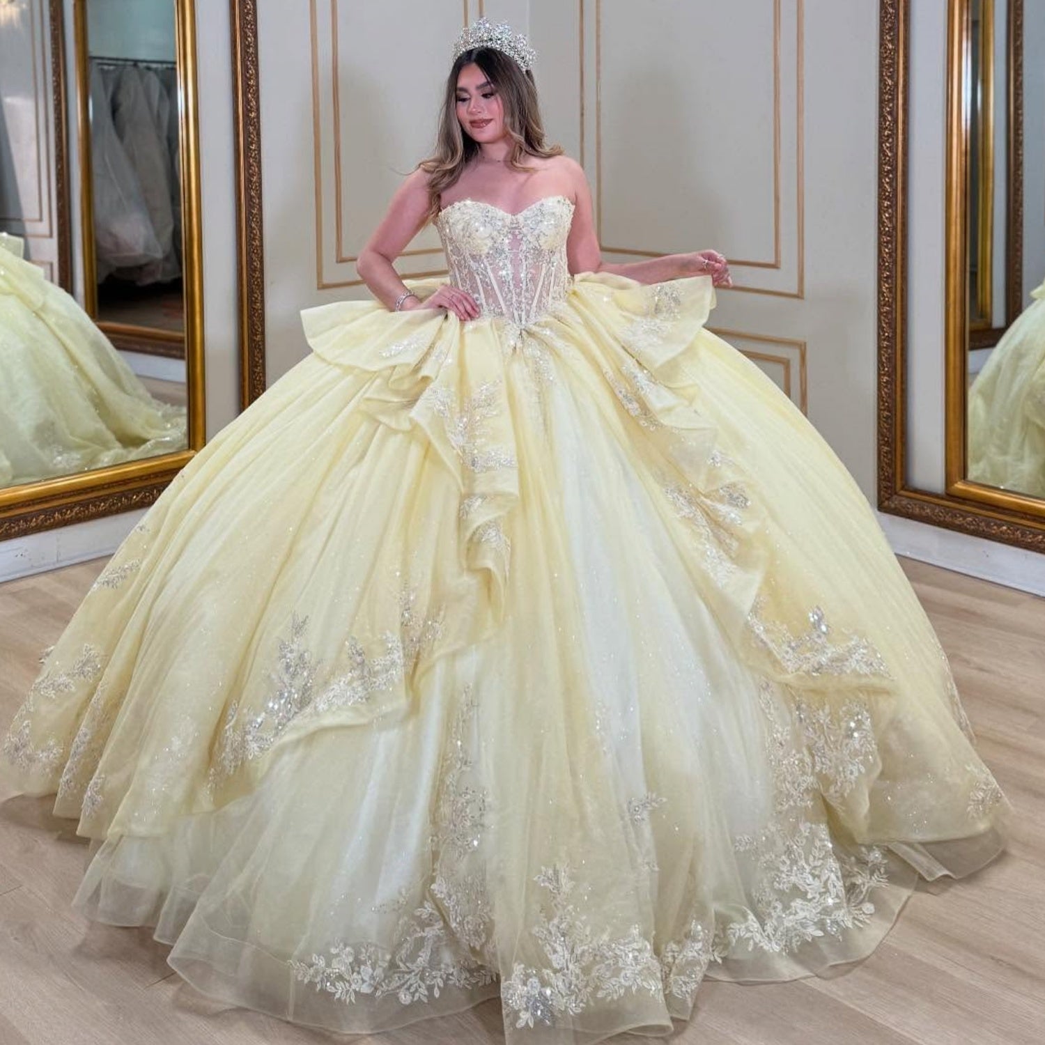 Sweetheart Short Sleeves Sequins Lace Appliques Ruffles Bow Knot Quinceañera Dress YQ1089