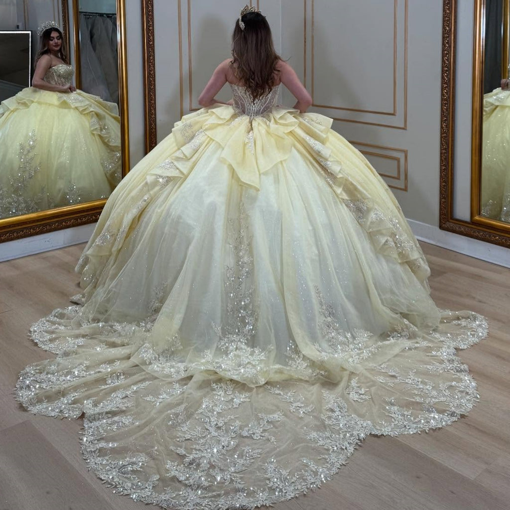 Sweetheart Short Sleeves Sequins Lace Appliques Ruffles Bow Knot Quinceañera Dress YQ1089