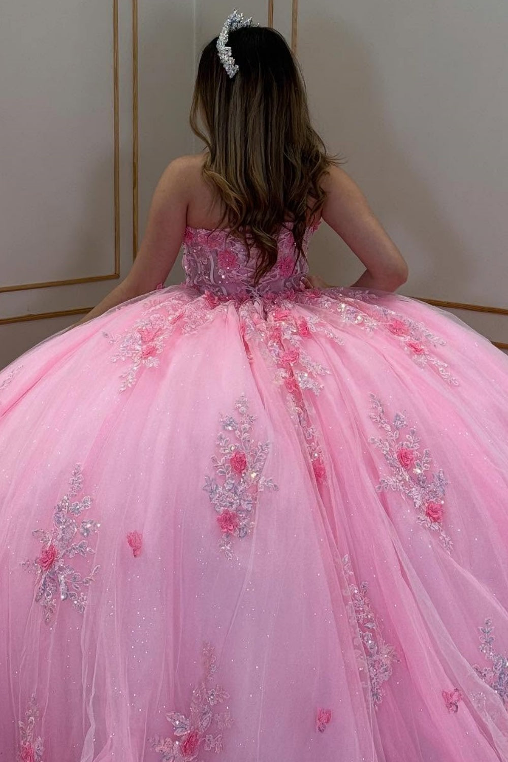 Vestido de Quinceañera Azul Marino con Lentejuelas, Apliques de Cuentas, Brillos y Escote Bardot YQ1055