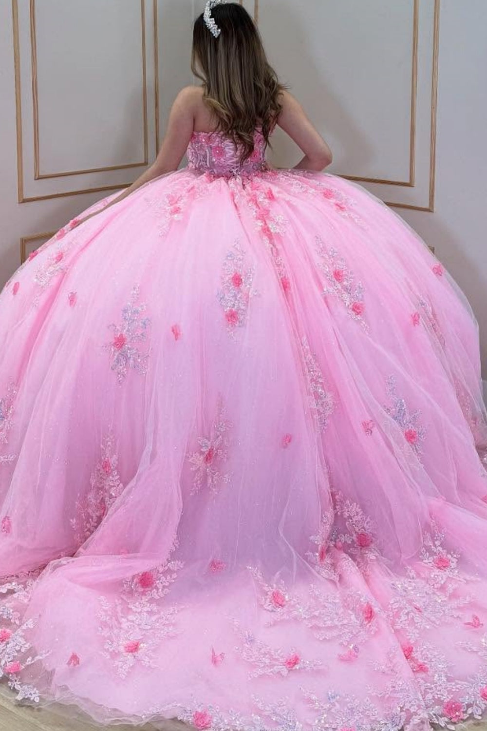 Vestido de Quinceañera Azul Marino con Lentejuelas, Apliques de Cuentas, Brillos y Escote Bardot YQ1055
