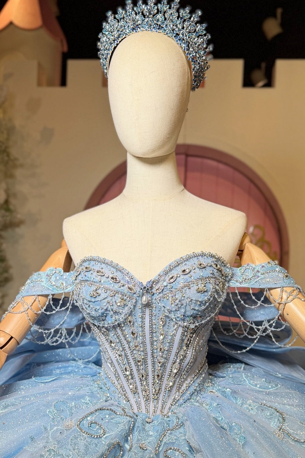 Off Shoulder Sleeveless Beaded Sequins Appliques Bow Knot Blue Glitter Quinceañera Dress YQ1102