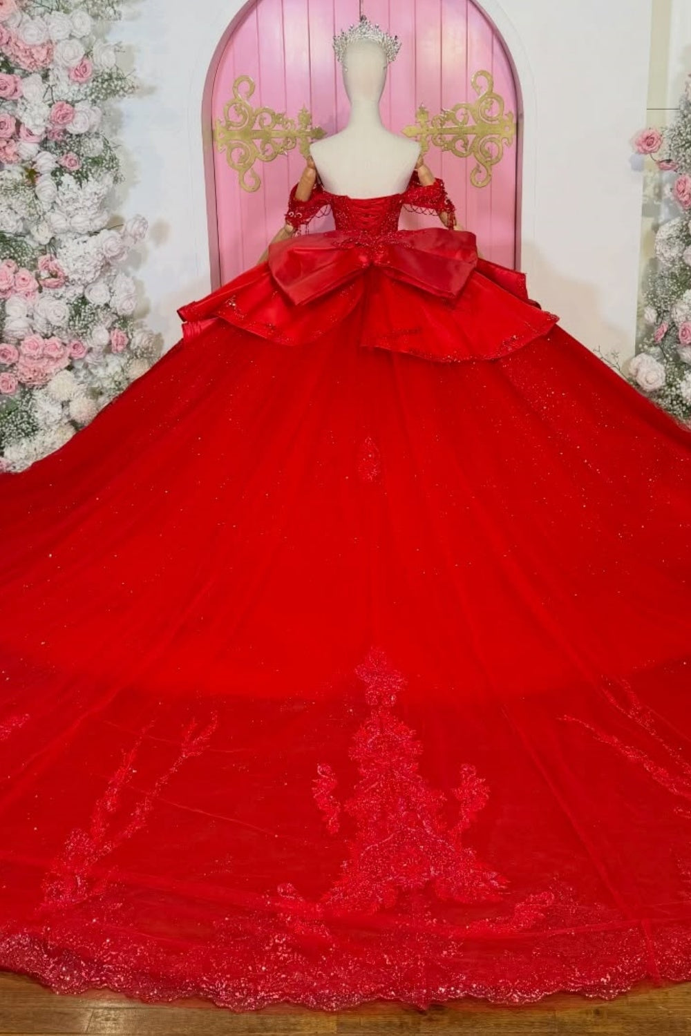 Off Shoulder Sleeveless Beaded Sequins Appliques Bow Knot Ruffles Red Quinceañera Dress YQ1103