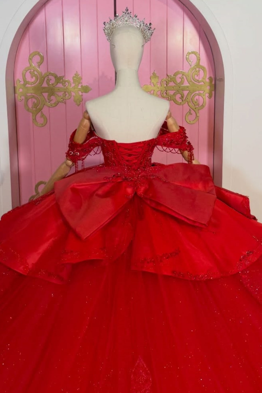 Off Shoulder Sleeveless Beaded Sequins Appliques Bow Knot Ruffles Red Quinceañera Dress YQ1103