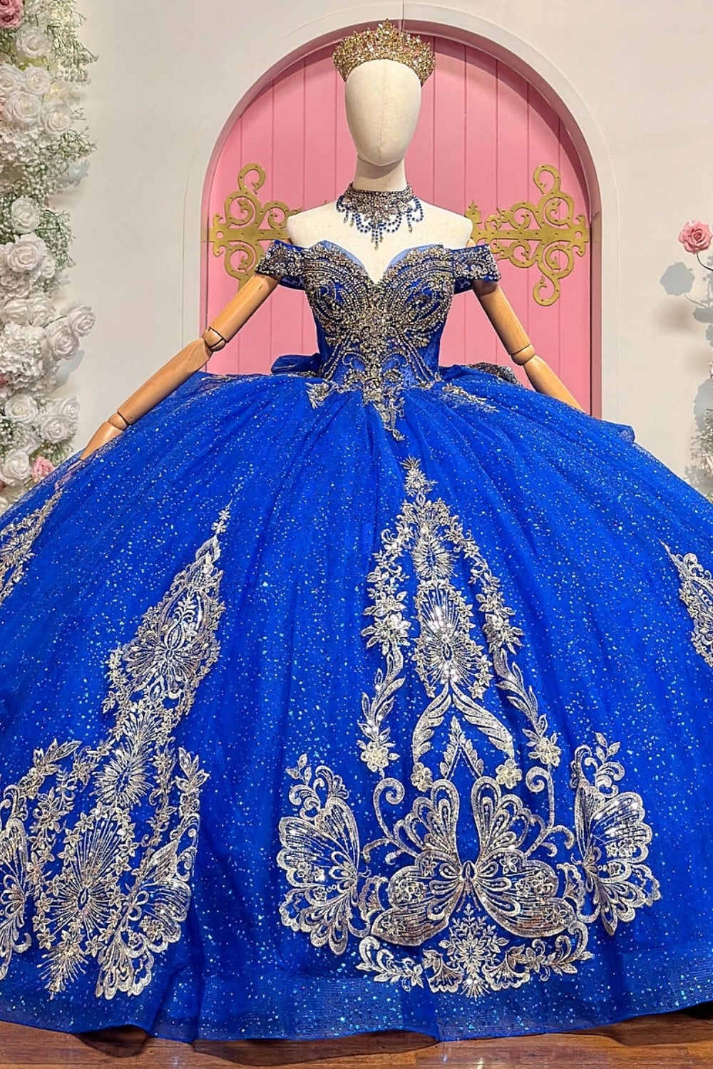 Off Shoulder Sleeveless Beaded Appliques Ruffles Royal Blue Quinceañera Dress YQ1105