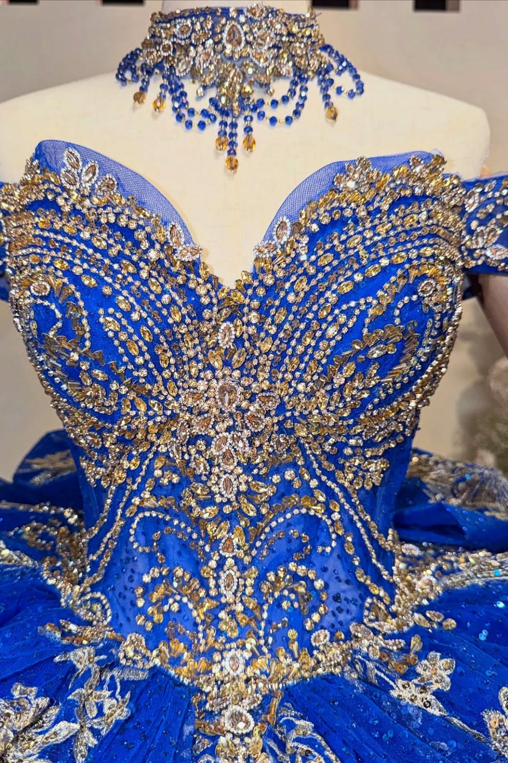 Off Shoulder Sleeveless Beaded Appliques Ruffles Royal Blue Quinceañera Dress YQ1105