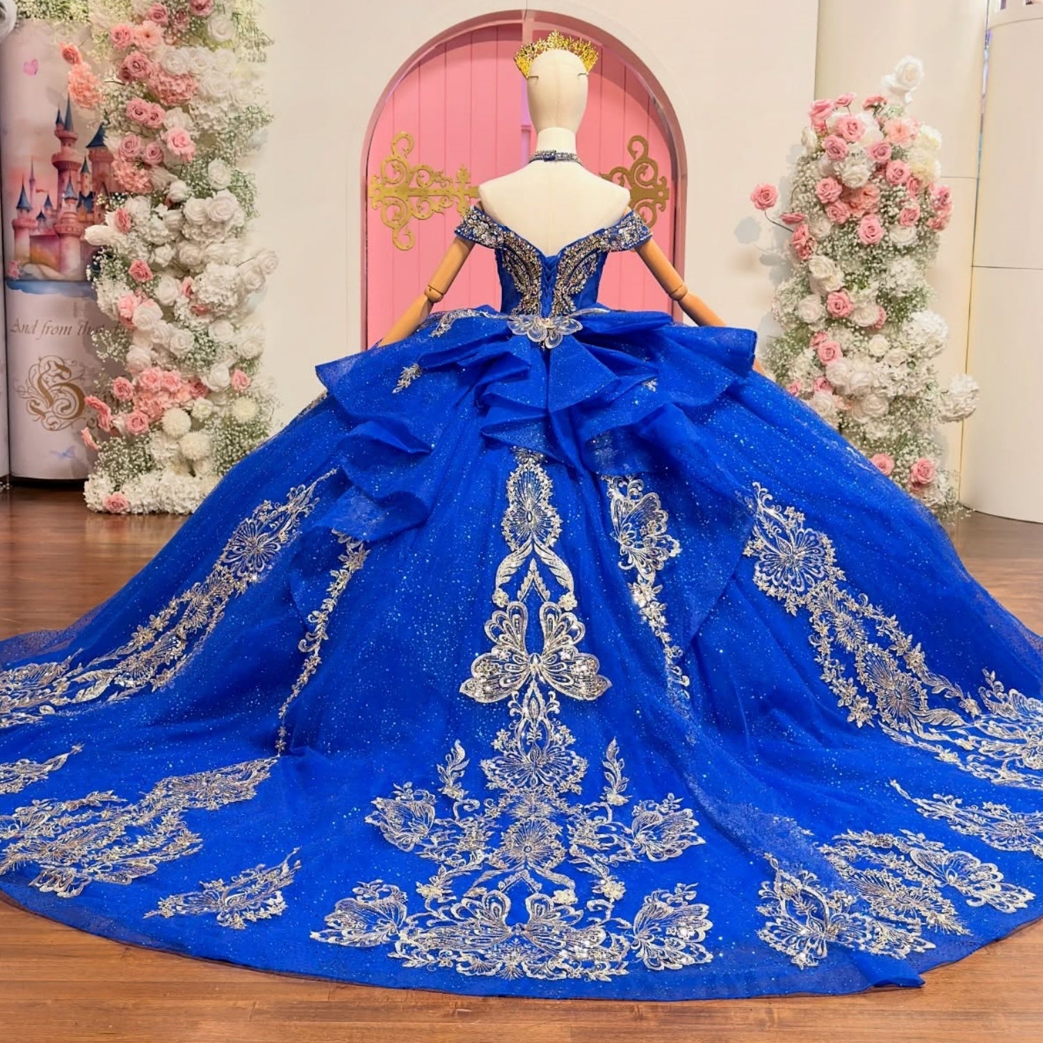 Off Shoulder Sleeveless Beaded Appliques Ruffles Royal Blue Quinceañera Dress YQ1105