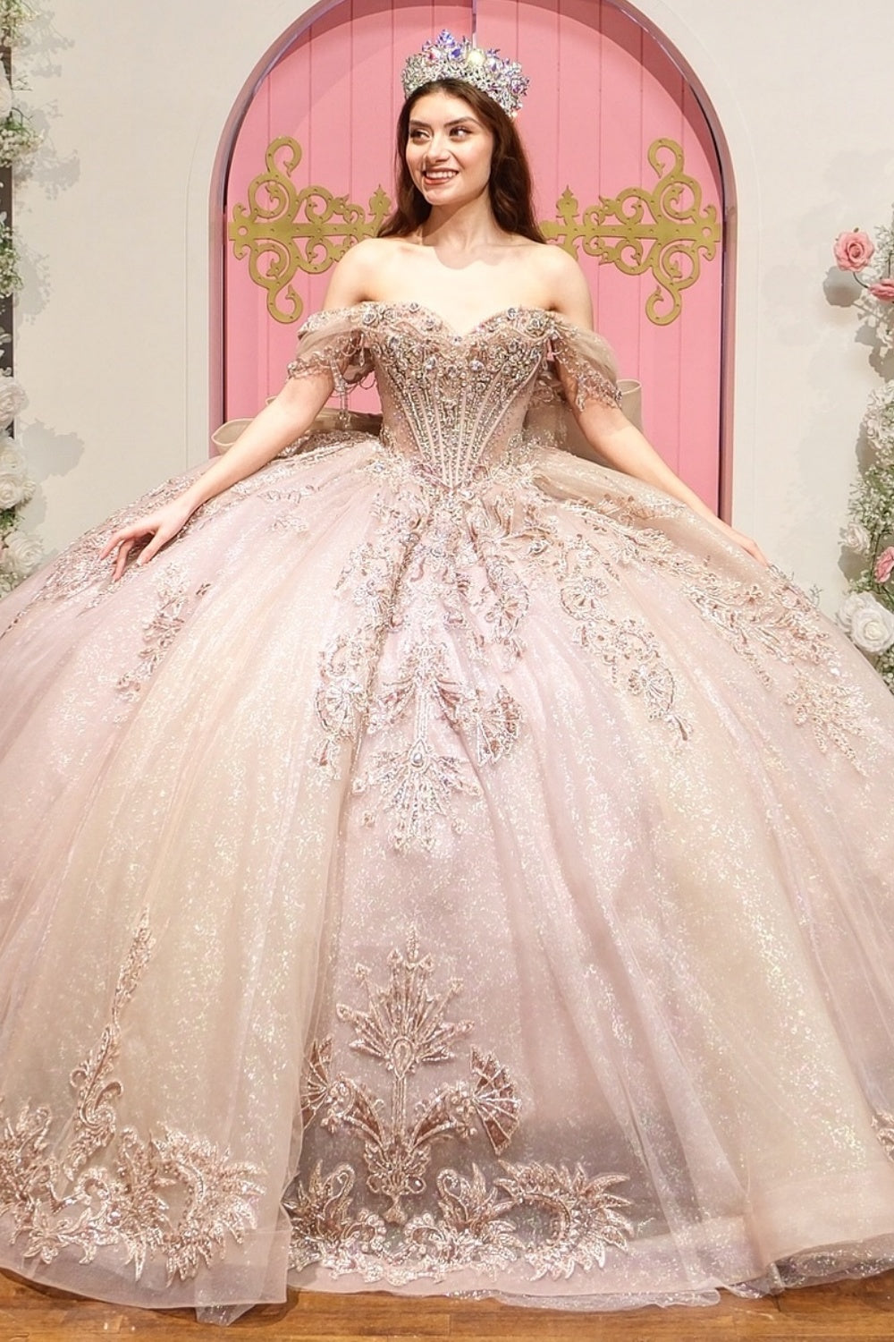 Off Shoulder Sleeveless Beaded Sequins Appliques Bow Knot Champagne Quinceañera Dress YQ1108