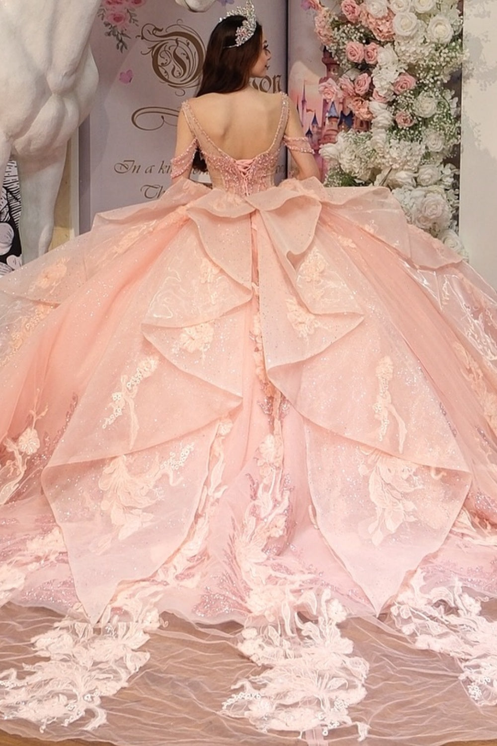 Off Shoulder Sleeveless Spaghetti Straps Beaded Appliques Bow Knot Pink Quinceañera Dress YQ1109