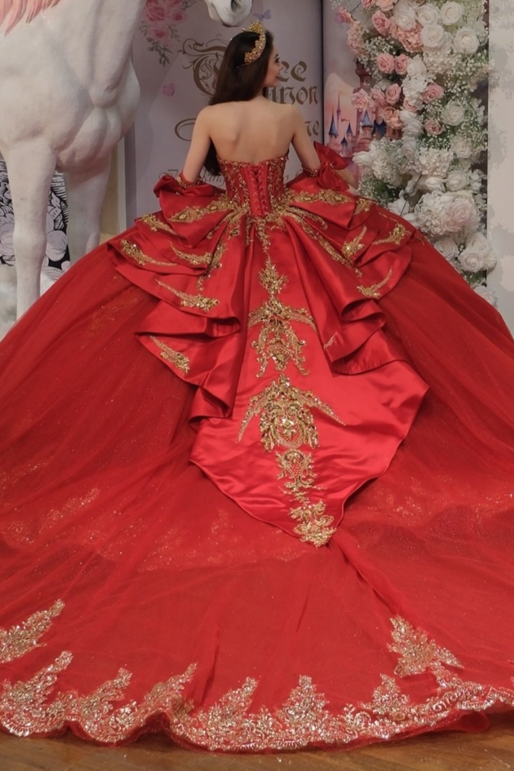 V Neck Detachable Half Sleeves Beaded Sequins Appliques Ruffles Tiered Red Quinceañera Dress YQ1110