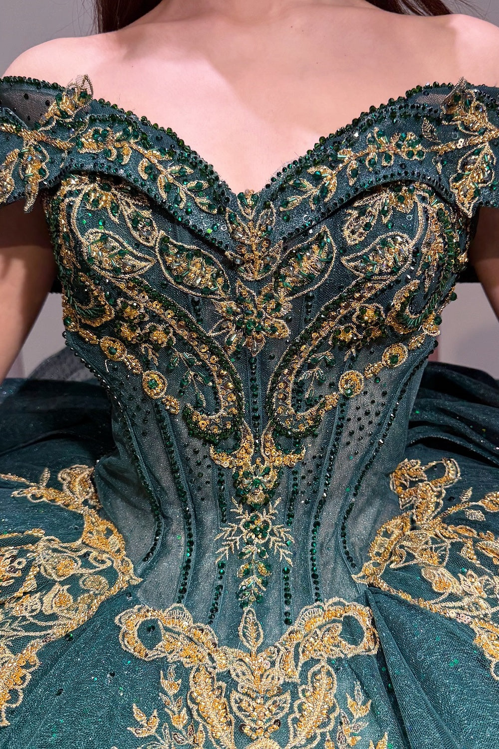 Off Shoulder Sleeveless Beaded Appliques Ruffles Dark Green Quinceañera Dress YQ1111