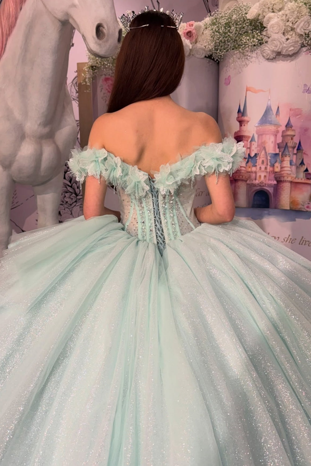 Vestido de Quinceañera Azul Marino con Lentejuelas, Apliques de Cuentas, Brillos y Escote Bardot YQ1055