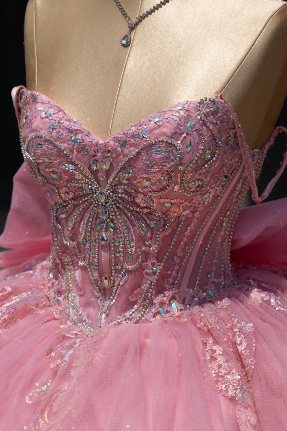 Off Shoulder Sleeveless Beaded Appliques Bow Knot Pink Quinceañera Dress YQ1124