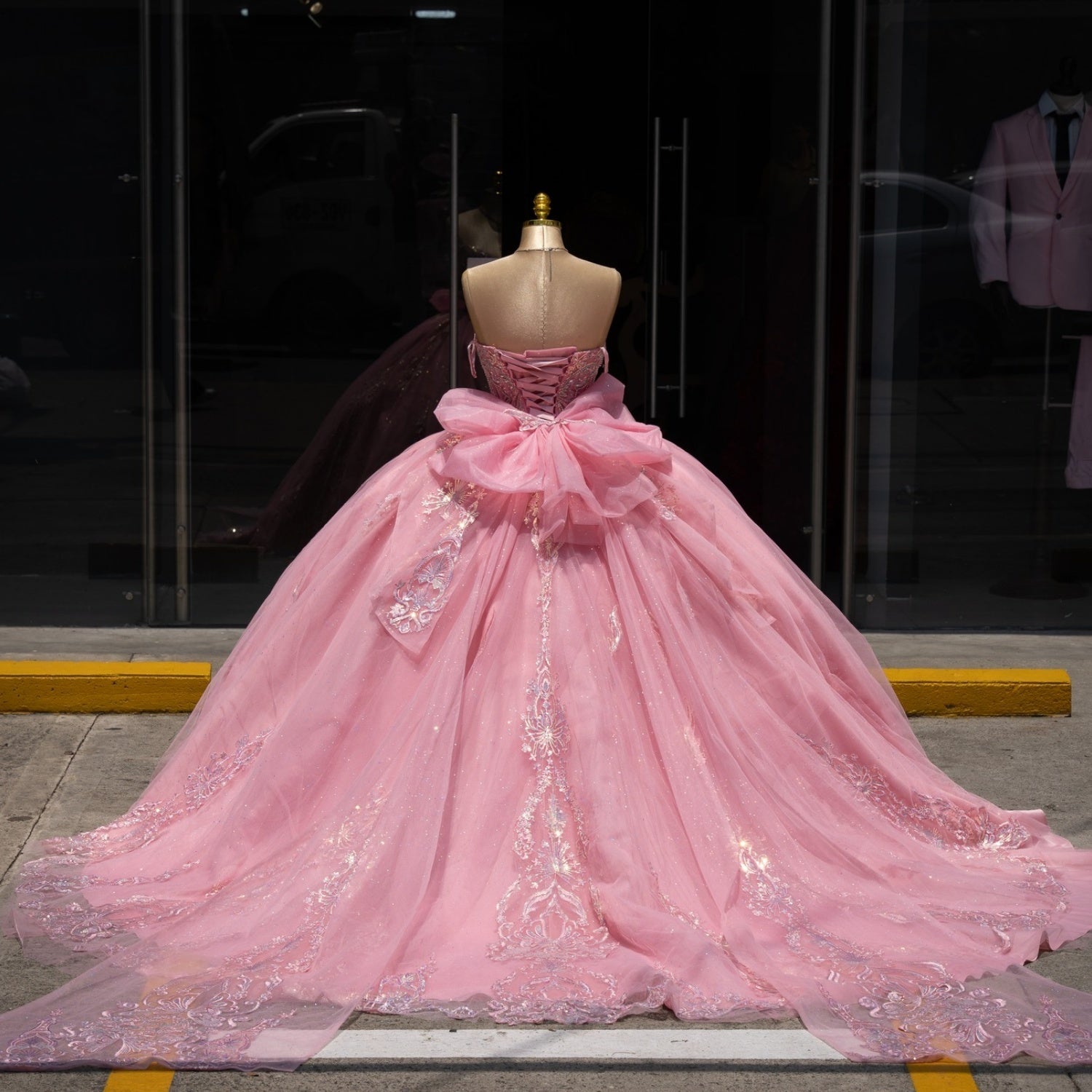 Off Shoulder Sleeveless Beaded Appliques Bow Knot Pink Quinceañera Dress YQ1124