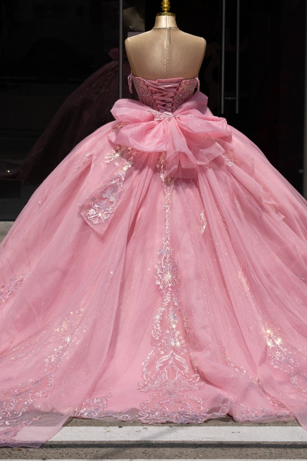 Off Shoulder Sleeveless Beaded Appliques Bow Knot Pink Quinceañera Dress YQ1124