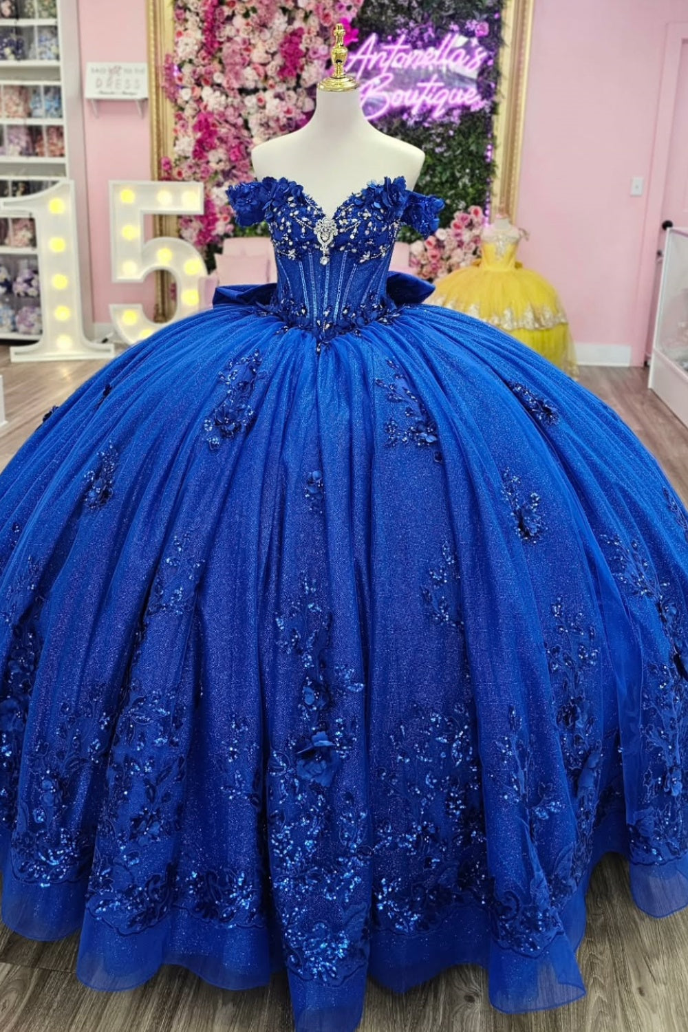 Off Shoulder Sleeveless Beaded Appliques Bow Knot Royal Blue Quinceañera Dress YQ1129