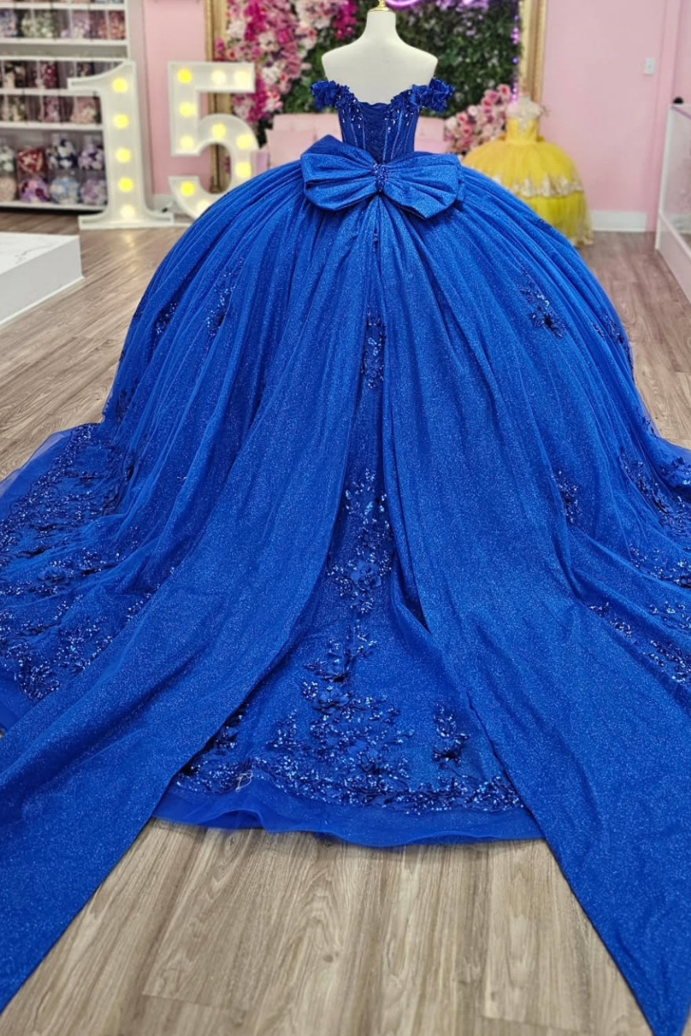 Off Shoulder Sleeveless Beaded Appliques Bow Knot Royal Blue Quinceañera Dress YQ1129
