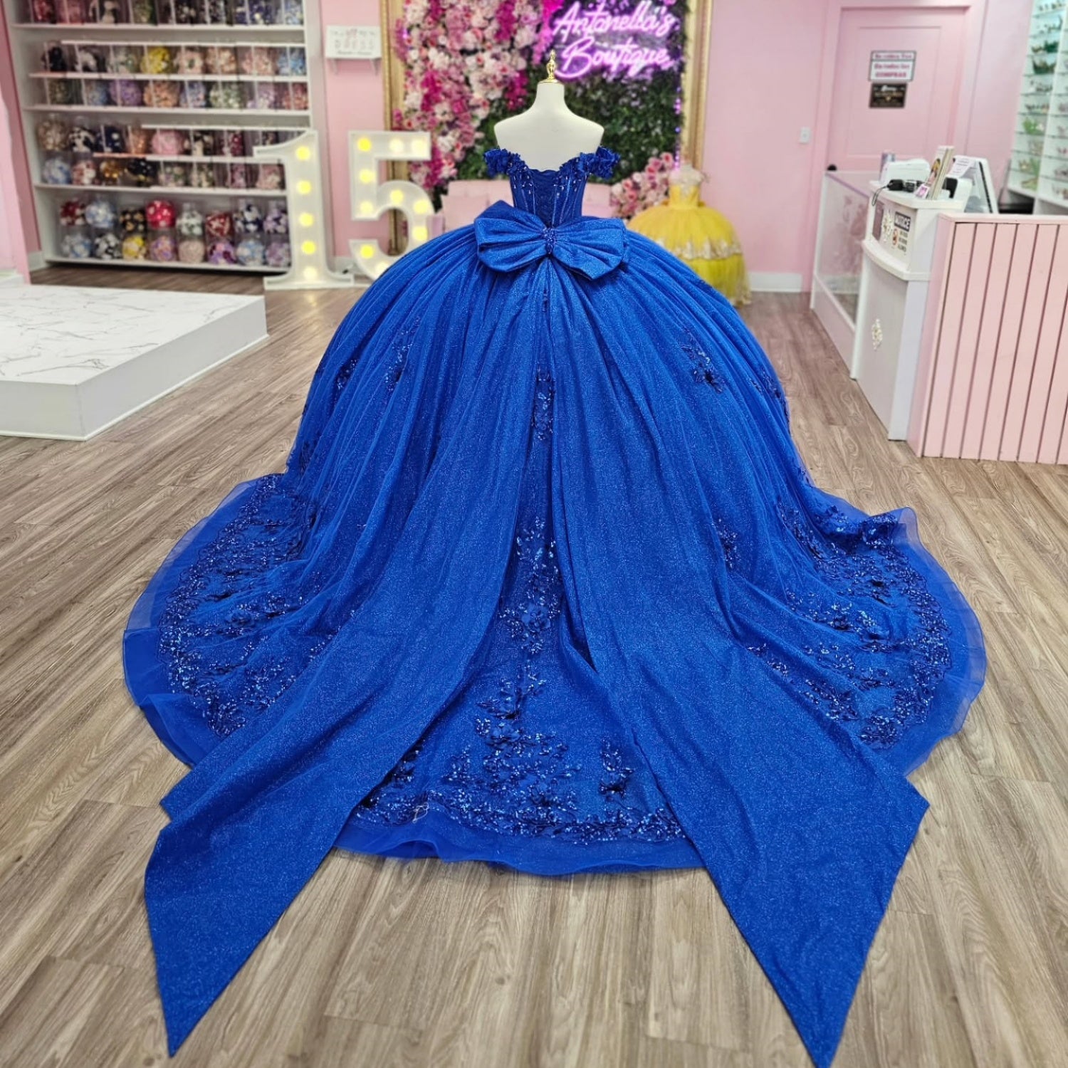 Off Shoulder Sleeveless Beaded Appliques Bow Knot Royal Blue Quinceañera Dress YQ1129