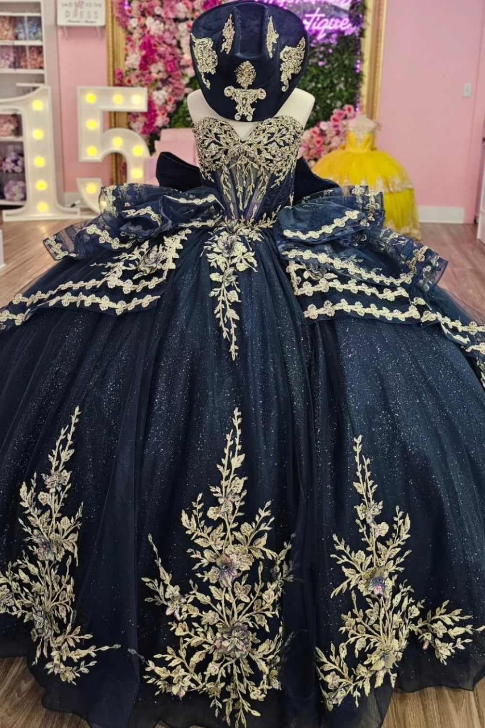 Sweetheart Sleeveless Gold Sequins Appliques Ruffles Bow Knot Navy Quinceañera Dress YQ1130