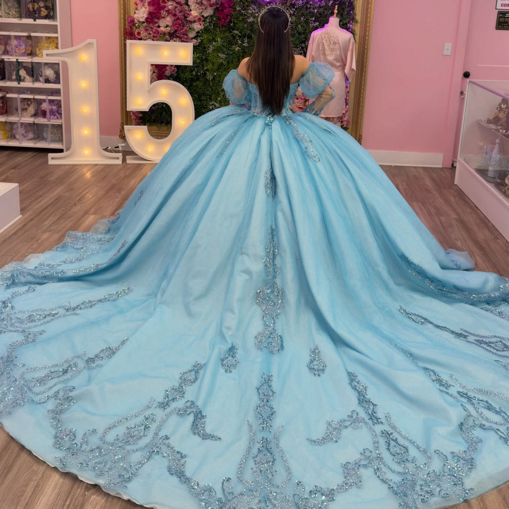 Vestido de Quinceañera Azul Marino con Lentejuelas, Apliques de Cuentas, Brillos y Escote Bardot YQ1055