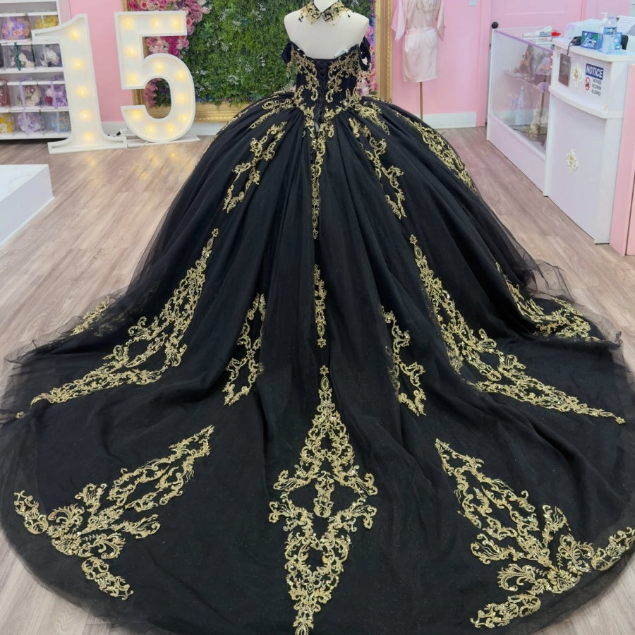 Off Shoulder Sleeveless Beaded Gold Sequins Appliques Black Quinceañera Dress YQ1135