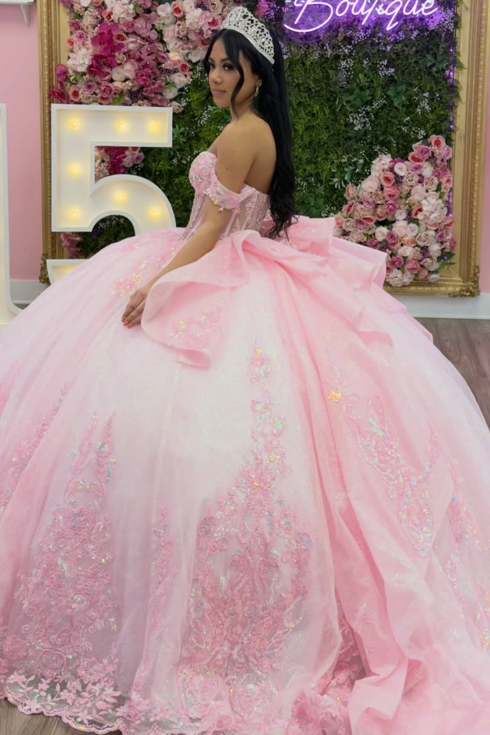 Off Shoulder Sleeveless Beaded Sequins Appliques Ruffles Bow Knot Pink Quinceañera Dress YQ1138