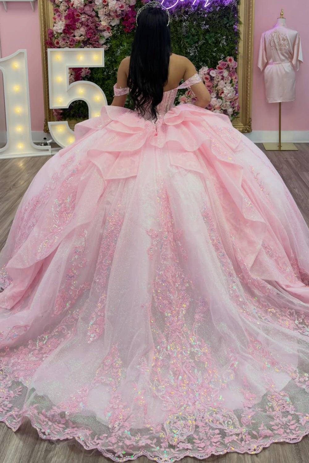 Off Shoulder Sleeveless Beaded Sequins Appliques Ruffles Bow Knot Pink Quinceañera Dress YQ1138