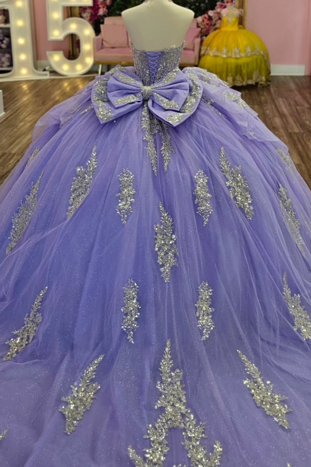 Strapless Sleeveless Sliver Sequins Appliques Ruffles Bow Knot Lilac Quinceañera Dress YQ1141