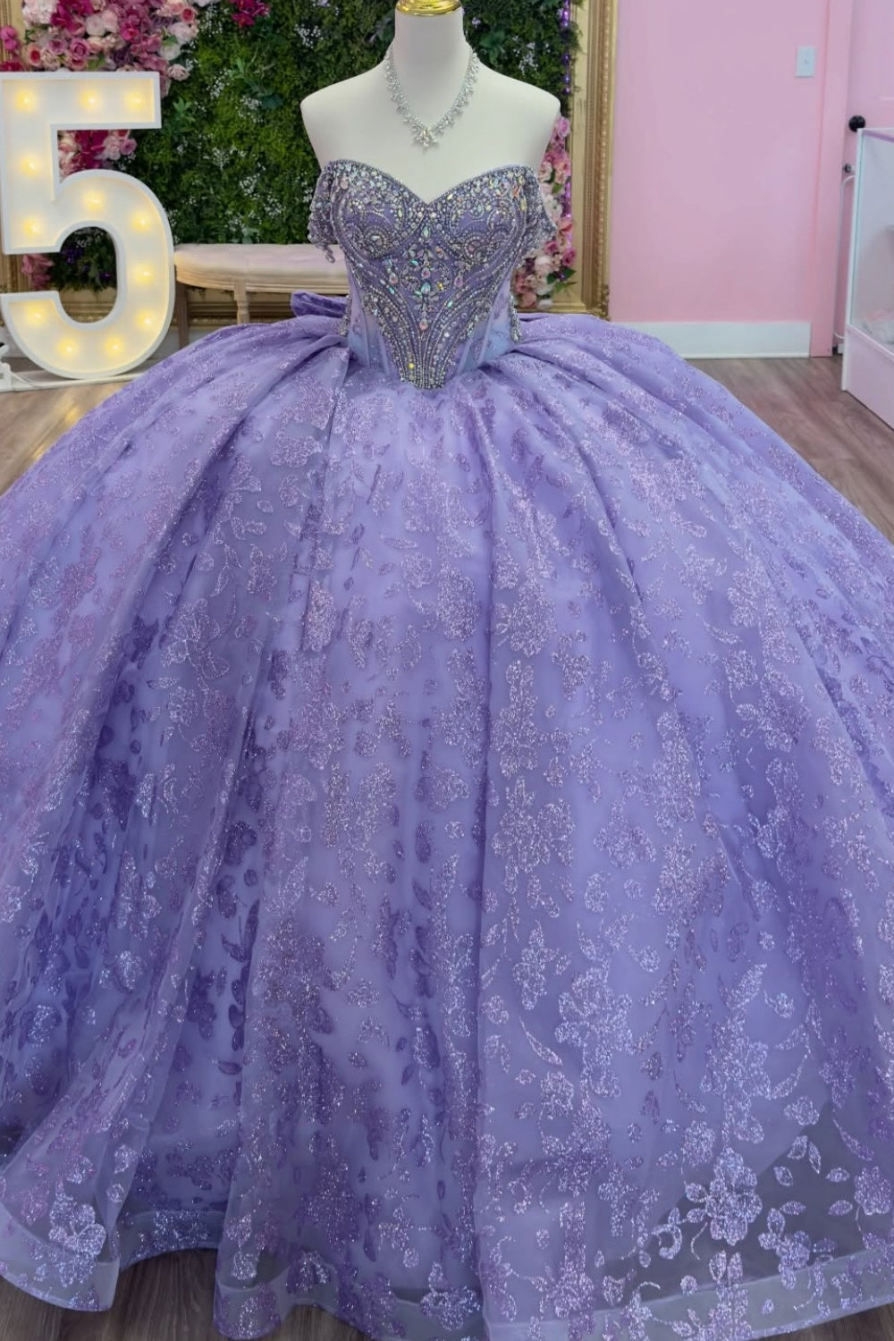 Off Shoulder Sleeveless Beaded Appiluqes Bow Knot Lilac Quinceañera Dress YQ1142
