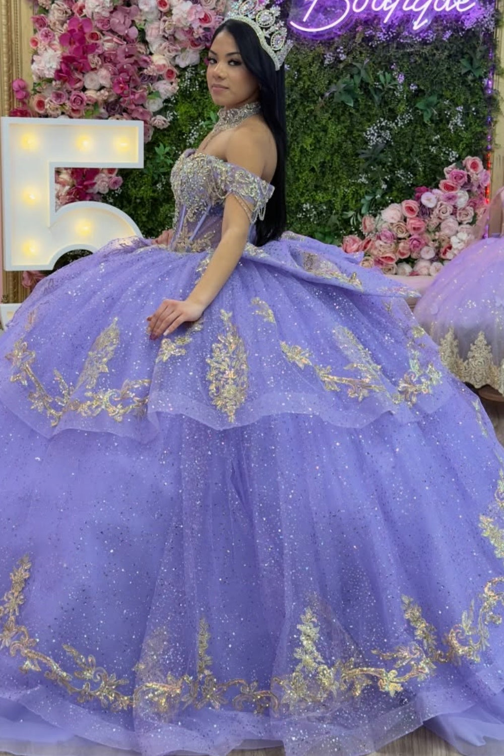 Vestido de Quinceañera Azul Marino con Lentejuelas, Apliques de Cuentas, Brillos y Escote Bardot YQ1055