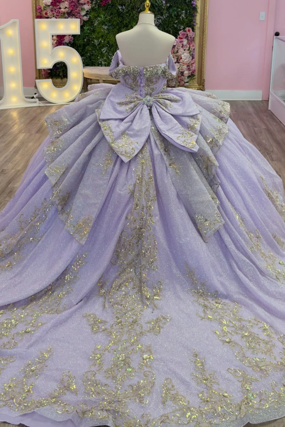 Off Shoulder Sleeveless Beaded Appliques Bow Knot Lilac Quinceañera Dress YQ1144