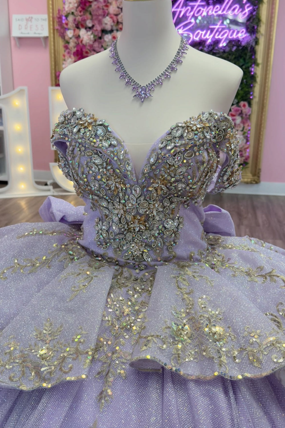 Off Shoulder Sleeveless Beaded Appliques Bow Knot Lilac Quinceañera Dress YQ1144