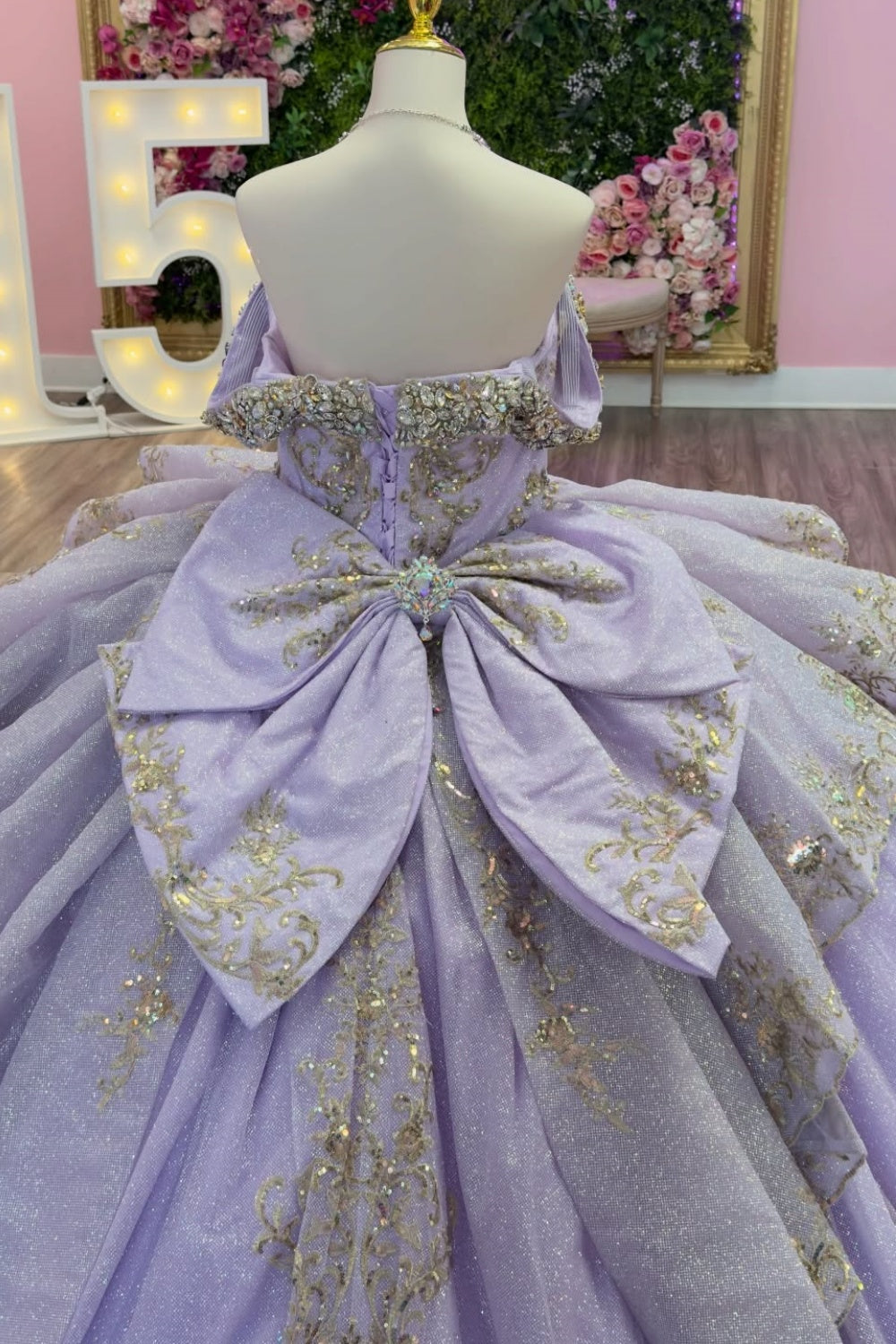 Off Shoulder Sleeveless Beaded Appliques Bow Knot Lilac Quinceañera Dress YQ1144