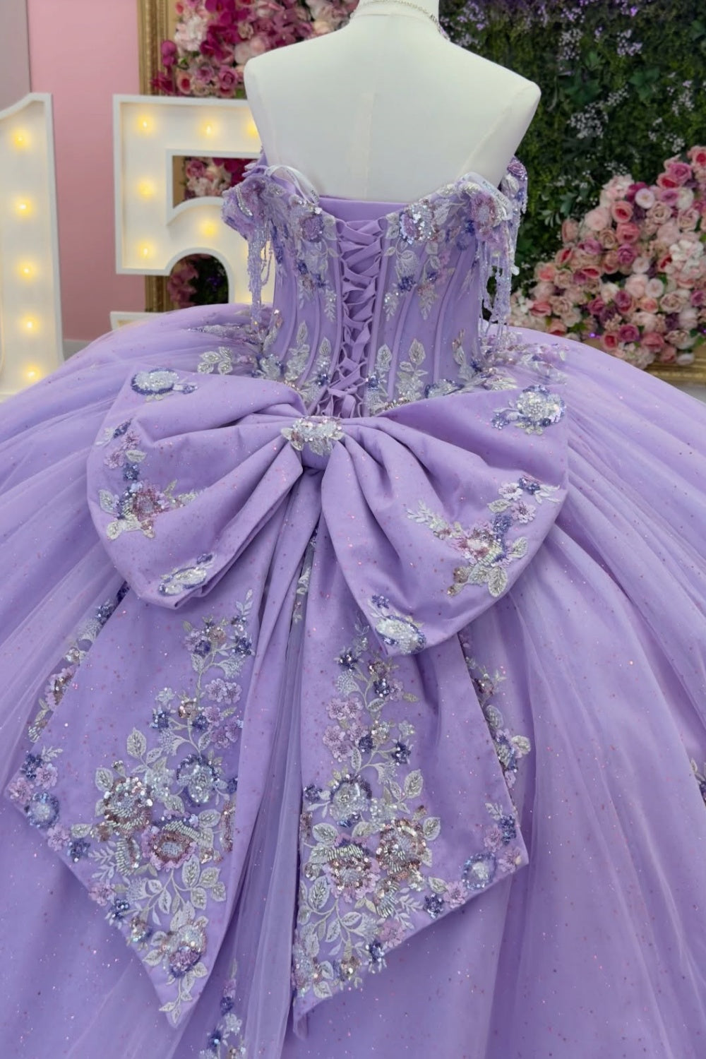 Off Shoulder Sleeveless Beaded Sequins Appliques Bow Knot Lilac Quinceañera Dress YQ1145