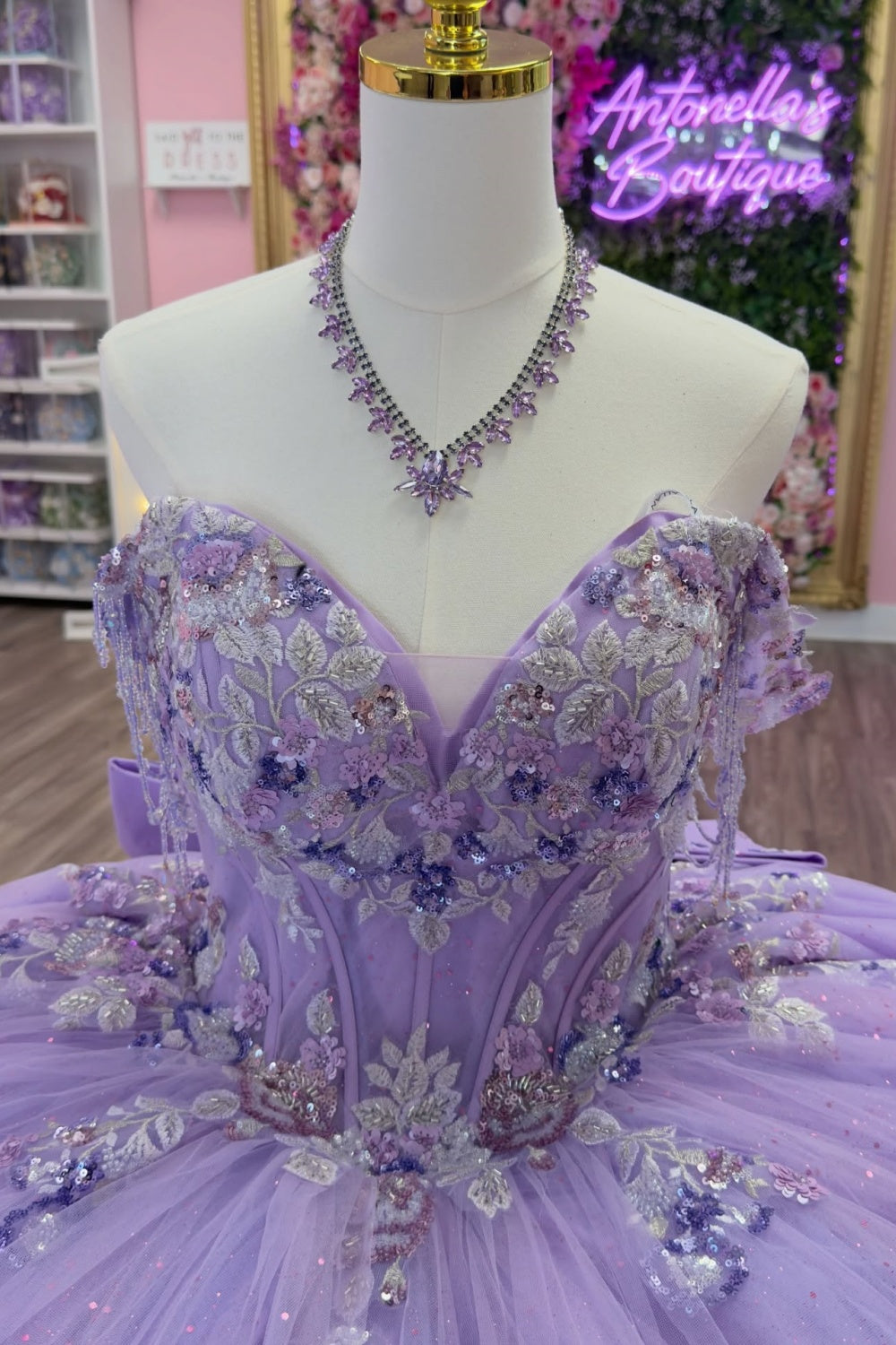 Off Shoulder Sleeveless Beaded Sequins Appliques Bow Knot Lilac Quinceañera Dress YQ1145