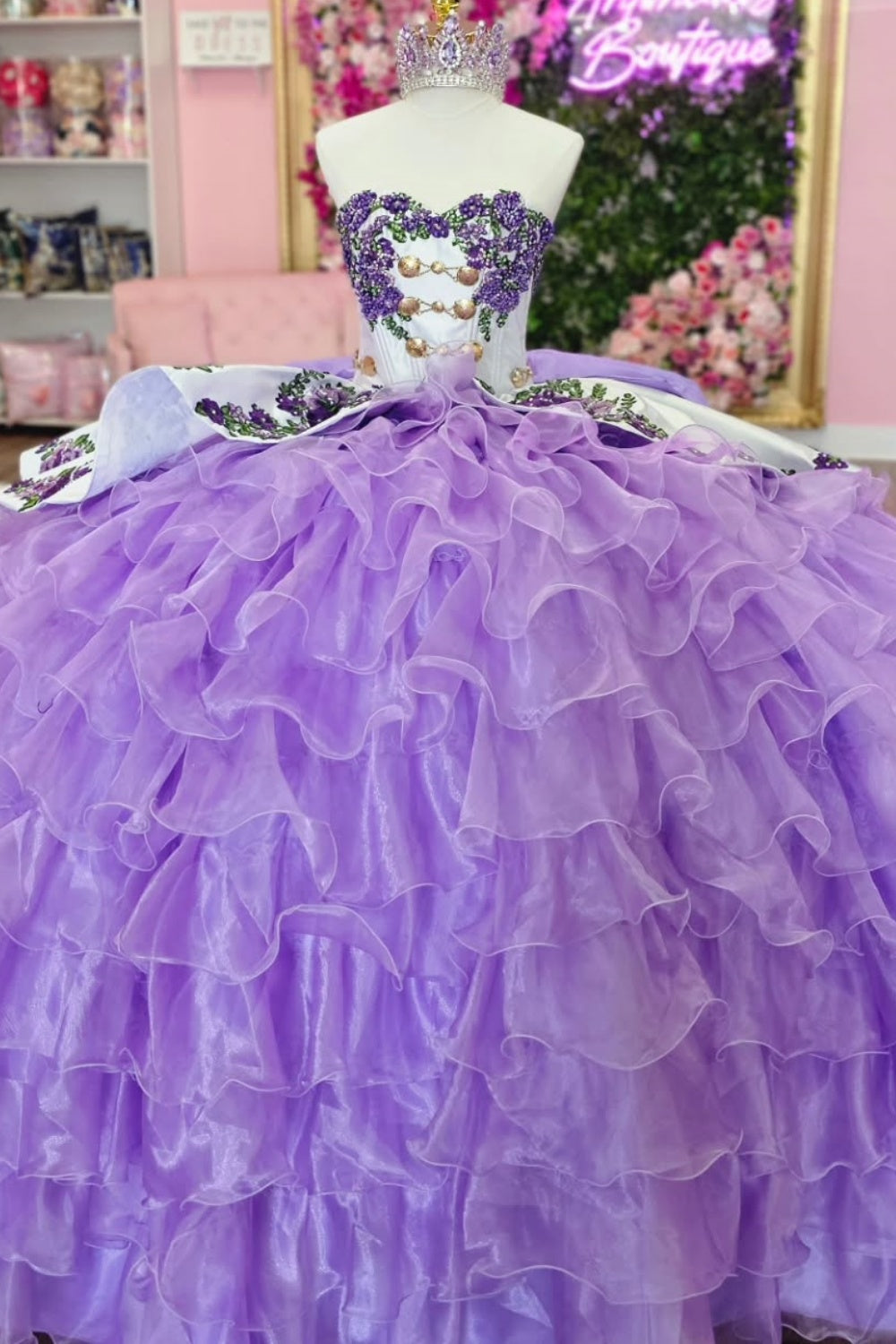 Sweetheart Sleeveless Appliques Ruffles Tiered Bow Knot Lilac Quinceañera DressYQ1149