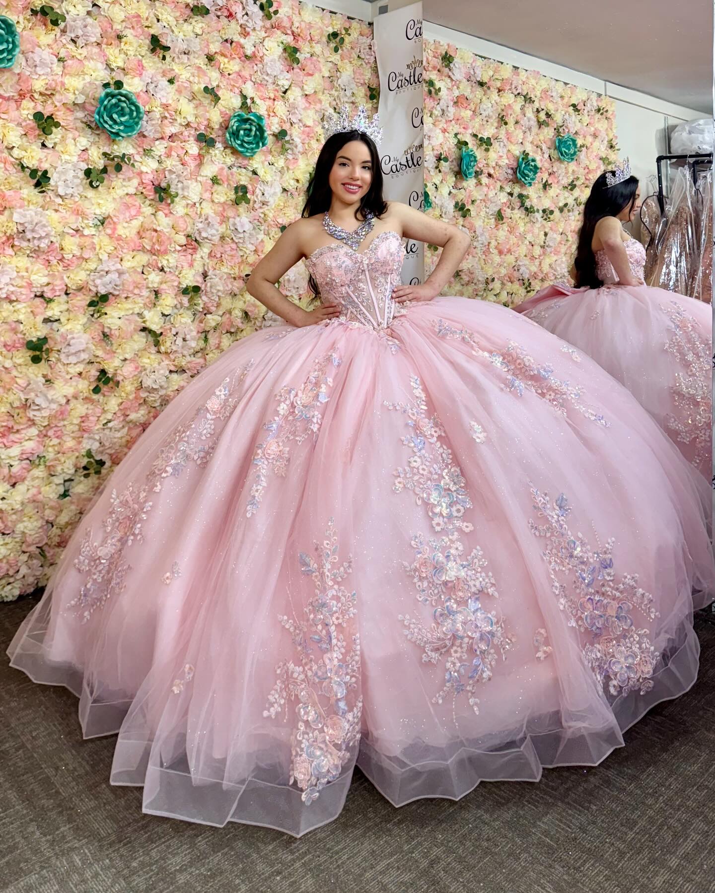 Sweetheart Sleeveless Sequins Appliques Ruffles Bow Knot Pink Quinceañera Dress YQ1157