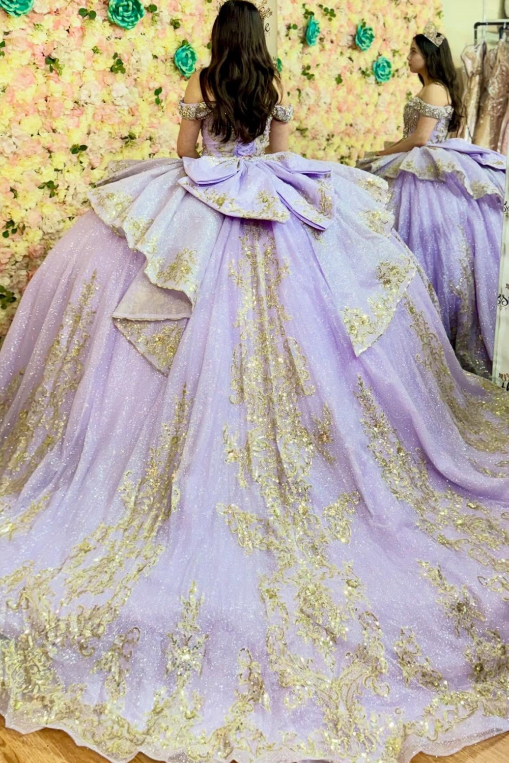 Vestido de Quinceañera Azul Marino con Lentejuelas, Apliques de Cuentas, Brillos y Escote Bardot YQ1055