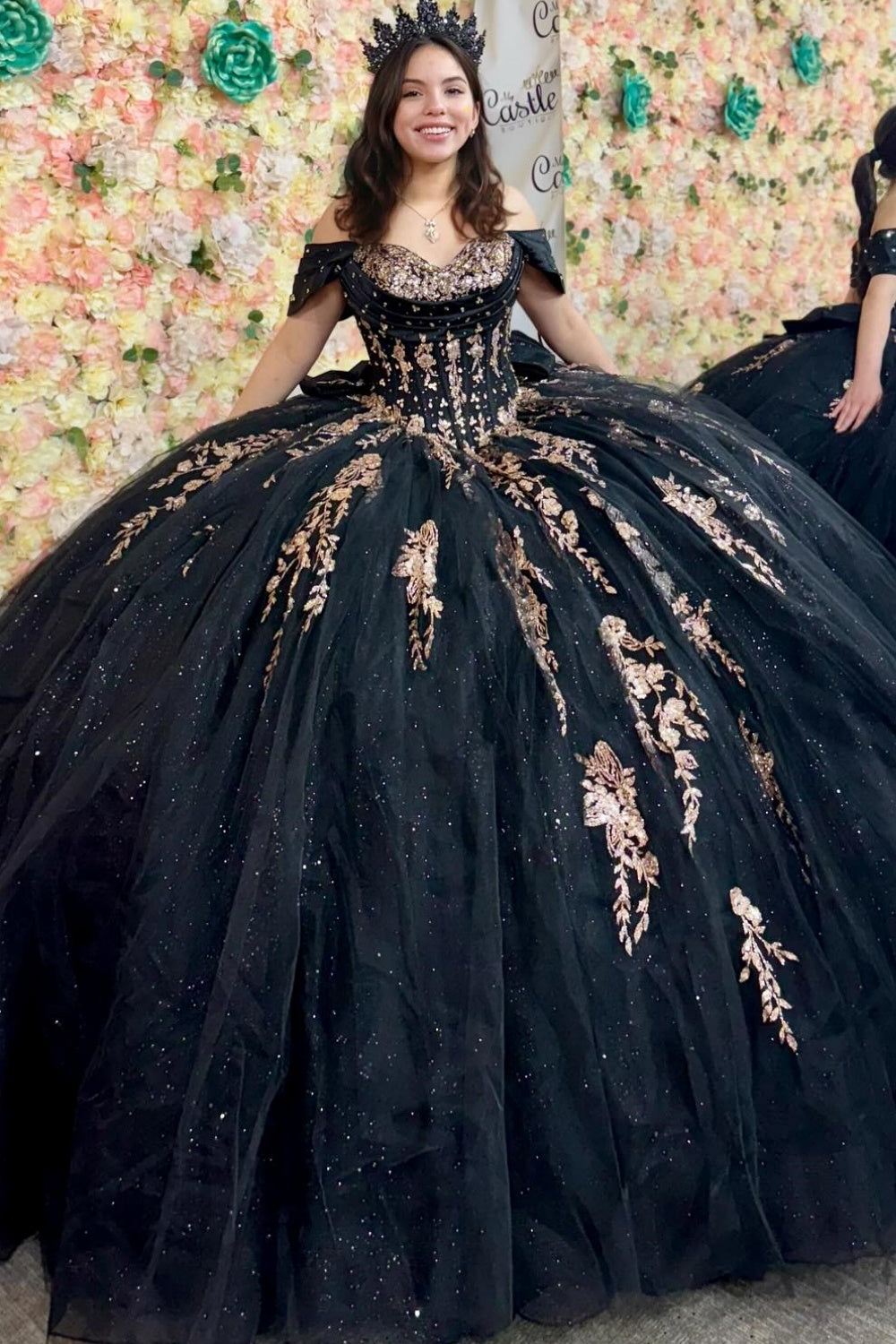 Off Shoulder Sleeveless Beaded Sequins Appliques Bow Knot Quinceañera Dress YQ1160