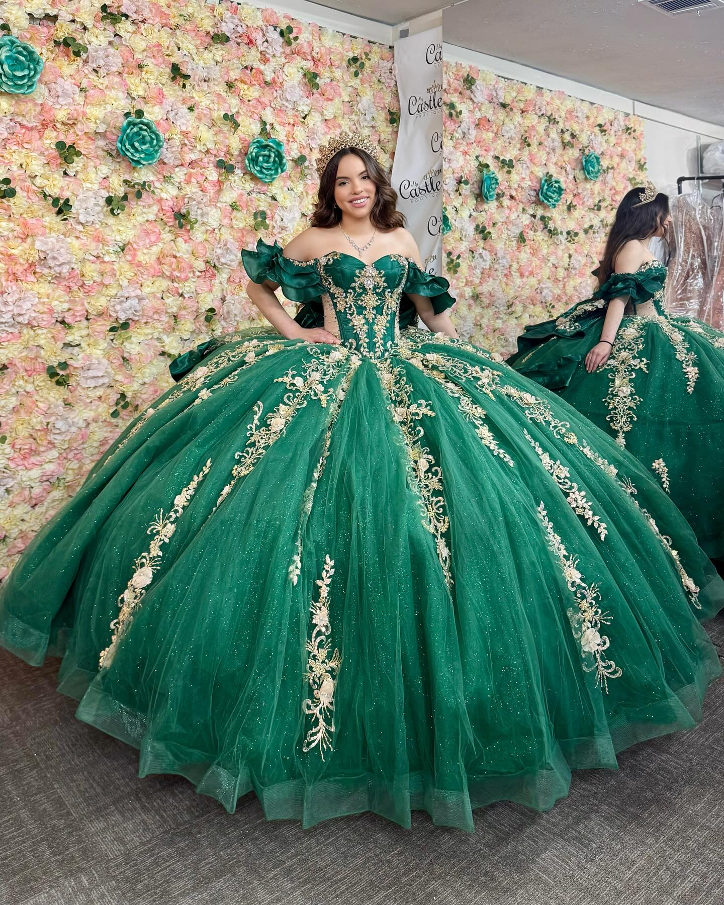 Off Shoulder Sleeveless Beaded Gold Sequins Appliques Bow Knot Dark Green Quinceañera Dress YQ1162
