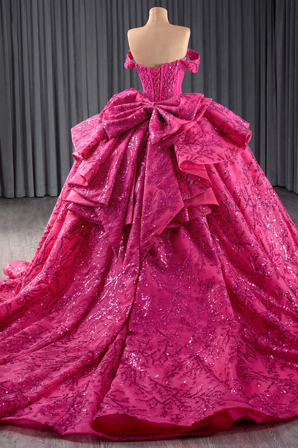 Off Shoulder Sleeveless  Beaded Sequins Appliques Ruffles Bow Knot Fuchsia Quinceañera Dress YQ1176