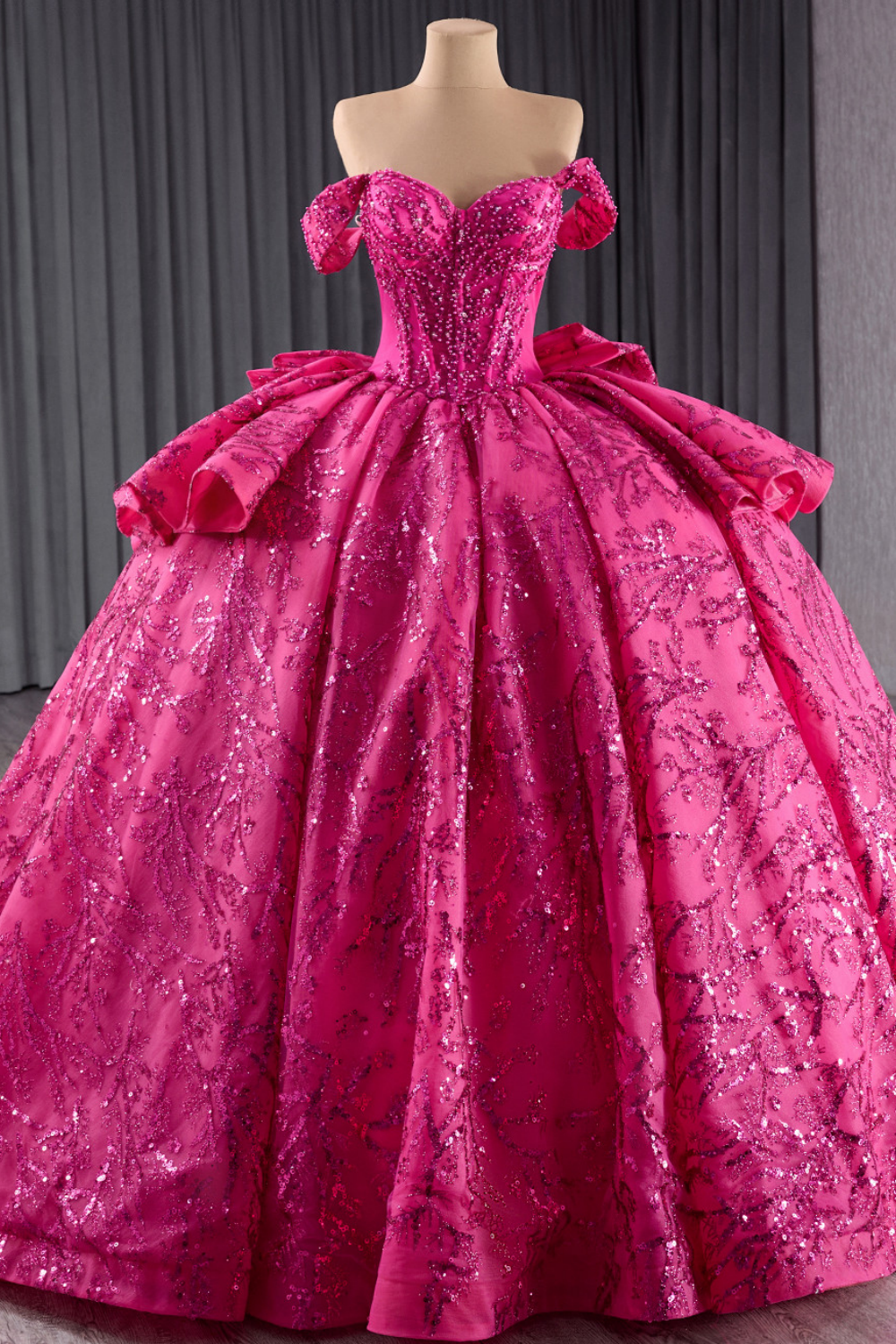 Off Shoulder Sleeveless  Beaded Sequins Appliques Ruffles Bow Knot Fuchsia Quinceañera Dress YQ1176
