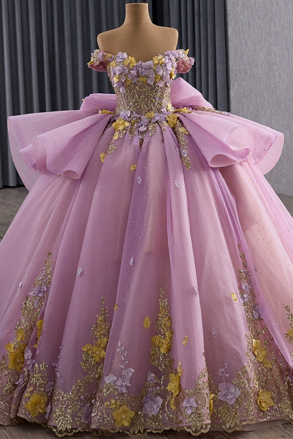 Off Shoulder Sleeveless Beaded 3D Flower Appliques Ruffles Bow Knot Quinceañera Dress YQ1178