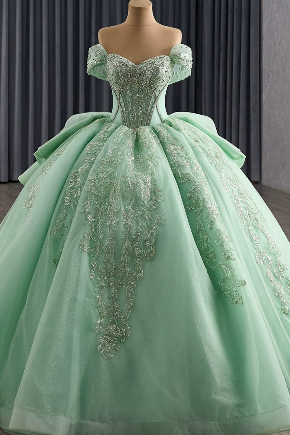 Off Shoulder Sleeveless Beaded Appliques Ruffles Bow Knot Green Quinceañera Dress YQ1179