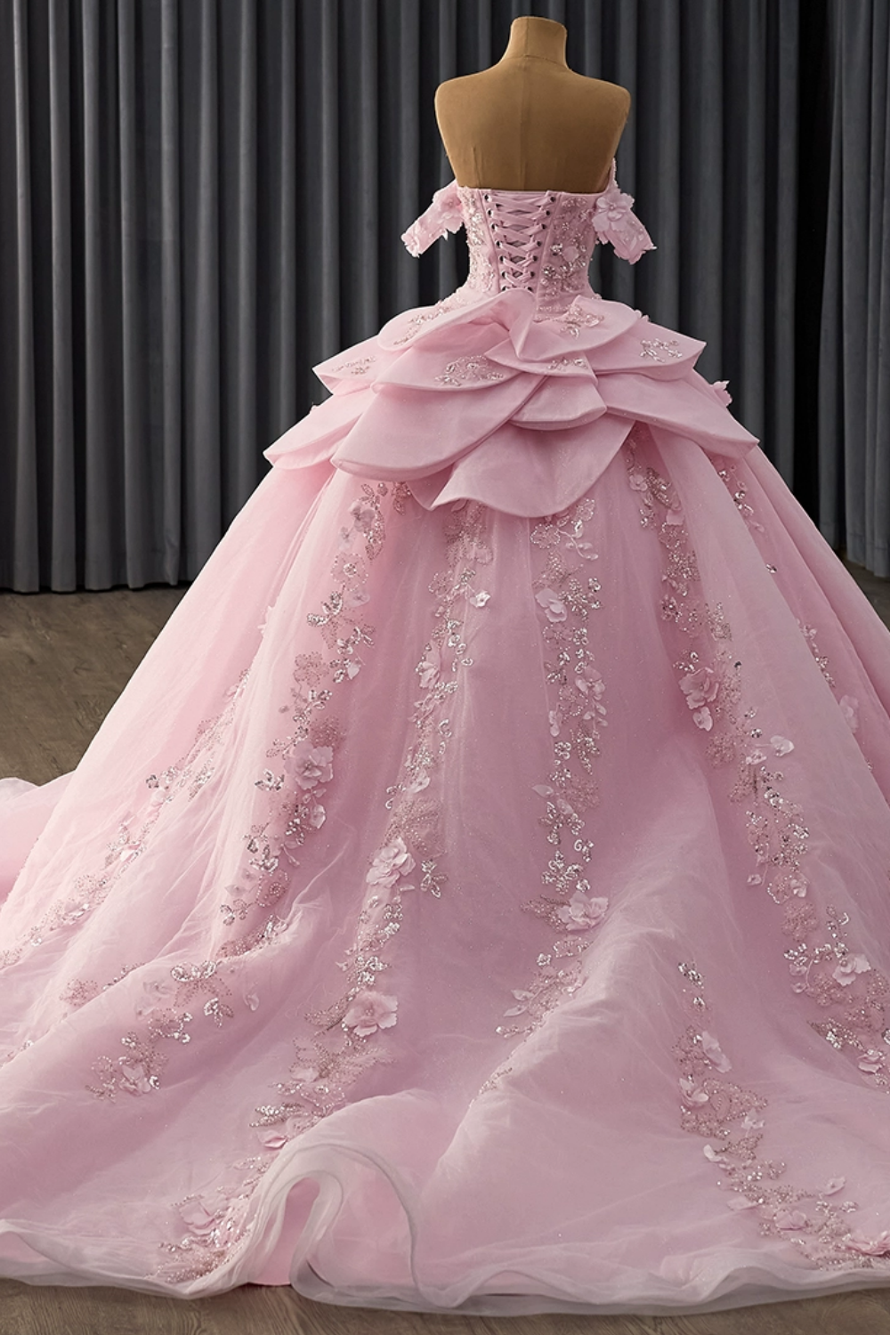 Off Shoulder Sleeveless Beaded Sequins 3D Flower Appliques Ruffles Pink Quinceañera Dress YQ1183